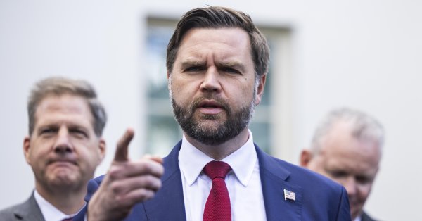 Вэнс: Думать, что Украина может победить, — это фантастика