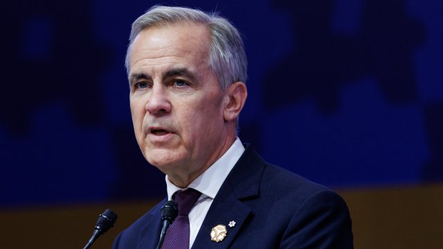 Канада: мир может добиться прогресса без США