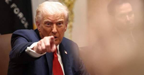 MAGA в панике: турне Трампа угрожают вернуть демократов к власти