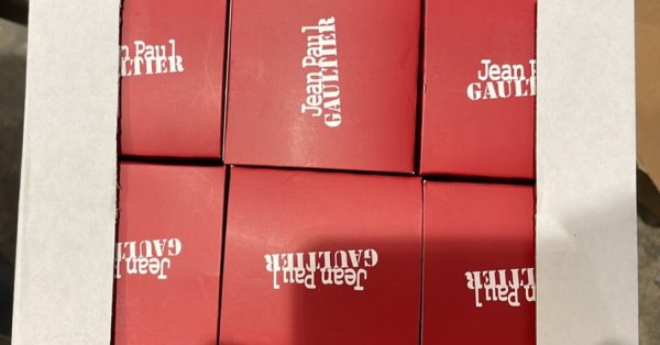 Изъяли из грузовика имитации брендовых духов