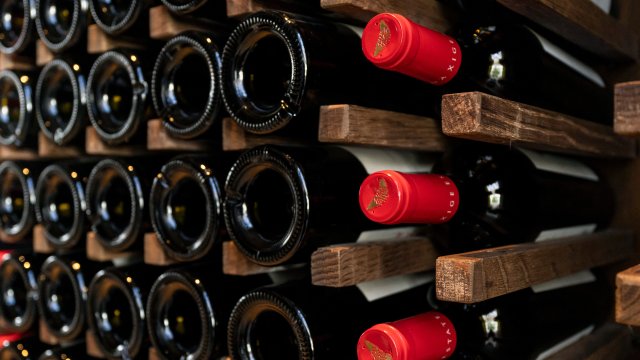 Западные санкции заставляют россиян обращаться к местным винам