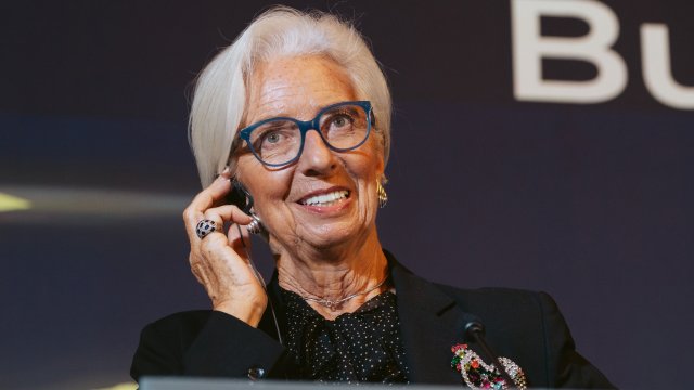 Лагард: Денежно-кредитная политика не может решить долговые проблемы