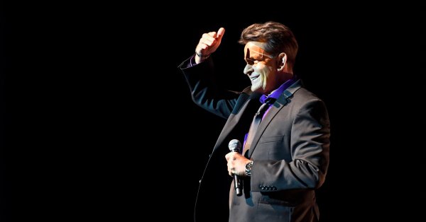 Чарли Шин почувствовал себя преданным, когда Том Круз украл главную роль у него под носом