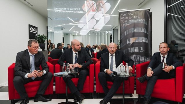 Лишь 1,55% наших сбережений вкладываются в добровольные пенсии, но тенденция меняется