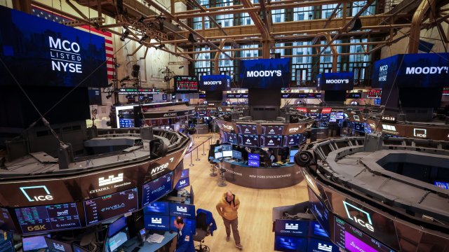 Ведущие индексы Уолл-стрит начинают ноябрь с роста*