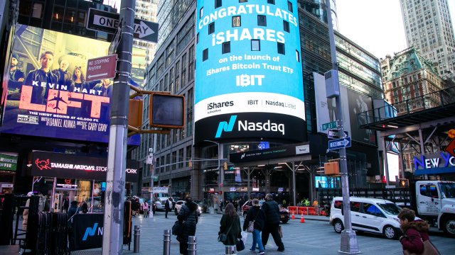 BlackRock выводит биткойн-китов на орбиту Уолл-стрит