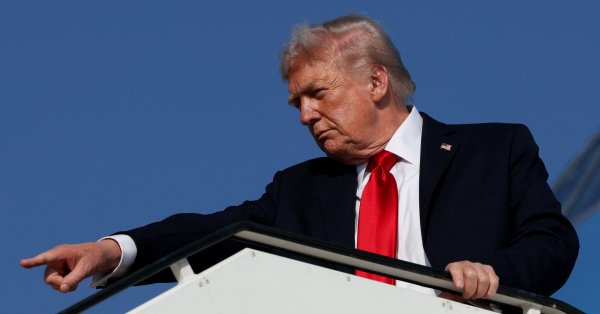 Трамп подаст в суд на BBC на миллиарды за искажение его «успокаивающей речи»