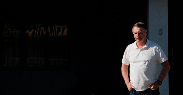 Экс-президент Бразилии Болсонару арестован у себя дома