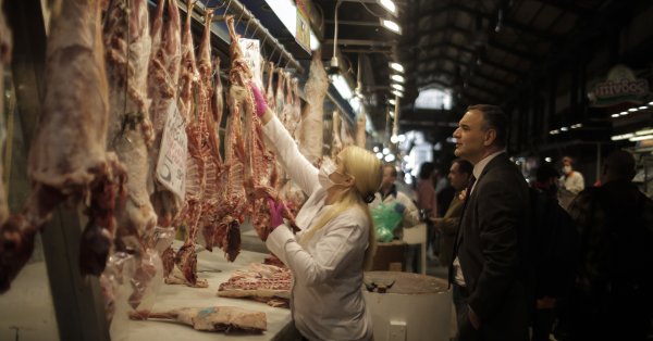 Цены на мясо шокируют греков, гоняющихся за 20 евро за килограмм