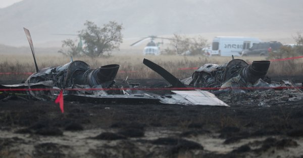 Сбитый в Грузии турецкий военный самолет рассыпался в воздухе?