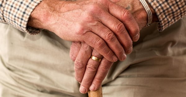 Финал: Самые бедные пенсионеры получают на Рождество по 120 лв.