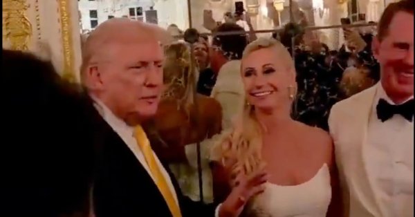 Трамп разбился на свадьбе и объясняет, кто отправит его в рай ВИДЕО