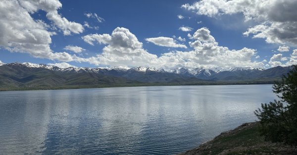 Затопленная деревня с сохранившейся мечетью обнаружена в плотине на востоке Турции