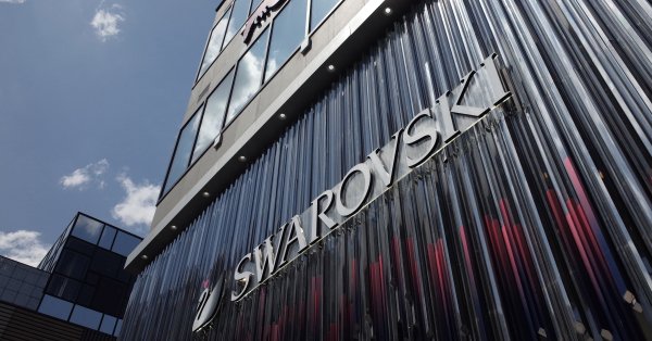 После Лувра украли украшения и из магазина Swarovski в Париже.