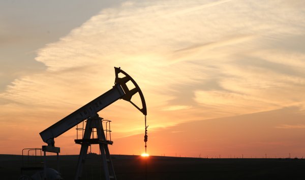 Нефтетрейдеры ожидают перенасыщения, но также готовятся к скачкам цен.