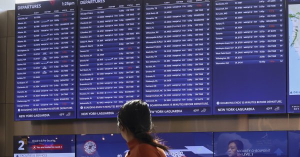 В США за день отменили более 2700 рейсов