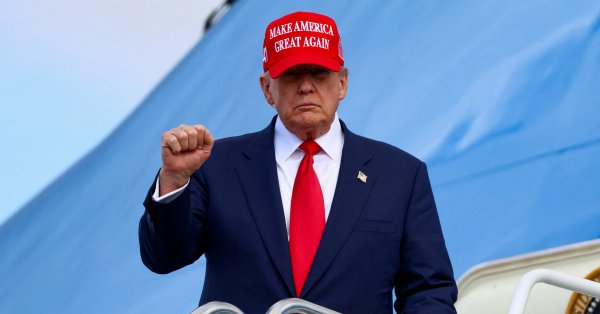 Трамп о скандале с Эндрю и монархией: Ужасно и трагично