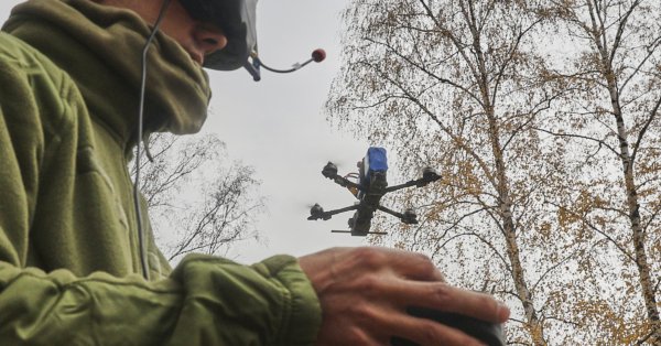 Россия атаковала и убила двух мирных жителей с помощью дронов