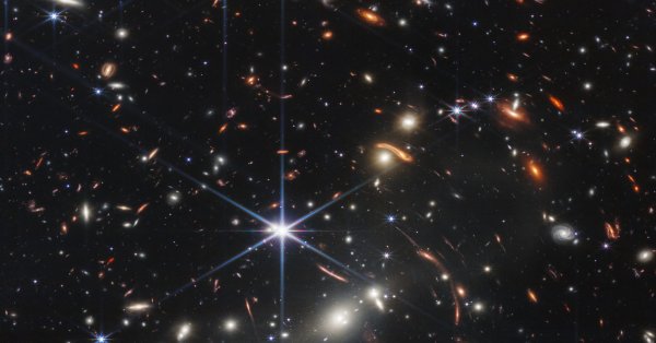 Они обнаружили межзвездную планету, поглощающую 6 миллиардов тонн материи в секунду.