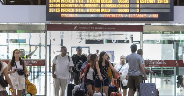 Поезда в Испании вернут деньги за опоздание более чем на 15 минут