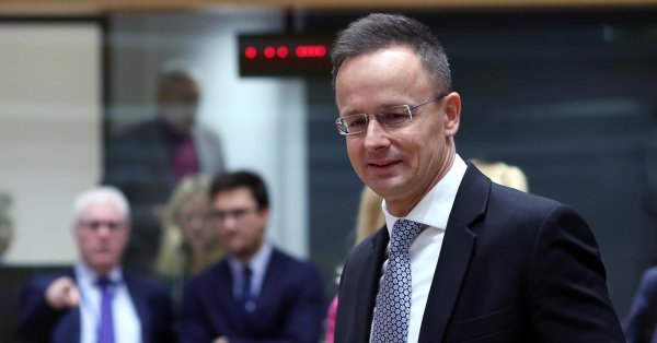 Сийярто: «Безумие» — самое умеренное определение того, что происходит в Брюсселе