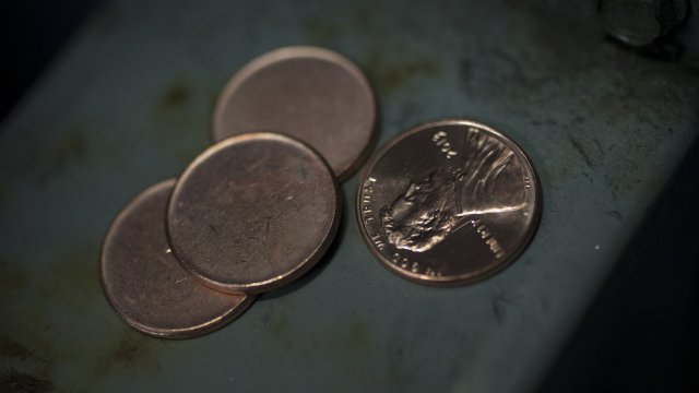 230 лет спустя: США прекращают производство одноцентовых монет