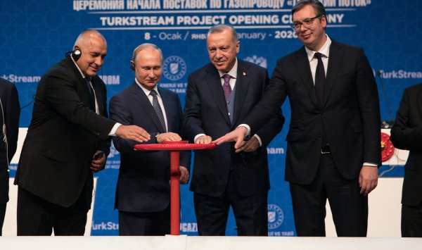 «Нефтохим» и НИС: Санкции Трампа подрывают влияние Путина на Балканах