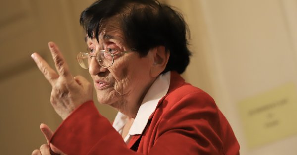 Мика Зайкова: 120 лв пенсионерам хватит на пирог, яйца и шоколад