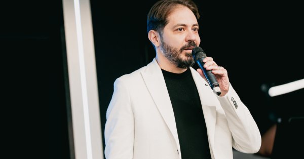 Странные вещи и страшные ловушки таятся в романе Благого Д. Иванова «Опасные истории».