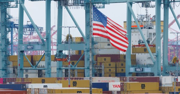 Китай временно приостановил запрет на экспорт редких металлов в США