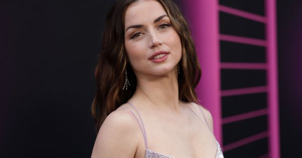 Вот почему Ана де Армас рассталась с Томом Крузом