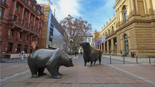 Общеевропейский индекс Stoxx 600 упал до самого низкого уровня за месяц