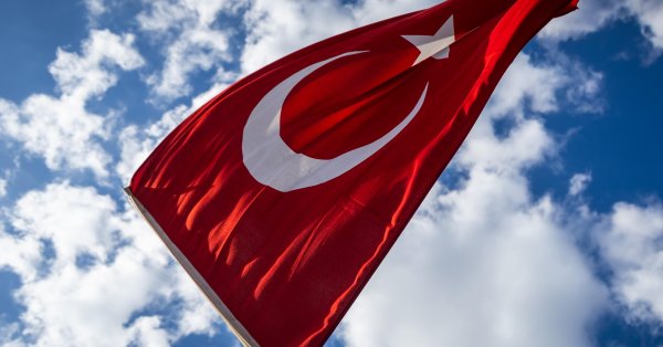 Четверо стали жертвами пищевого отравления в отеле в Стамбуле