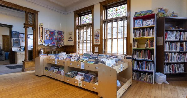 В России книжные магазины больше не убежище, цензура ужесточается