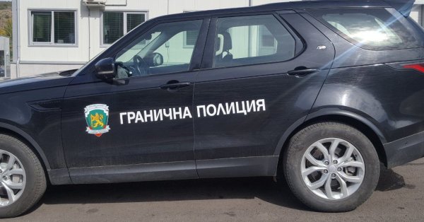 В Бургасе на озере Вая перевернулась машина с мигрантами, шесть человек погибли