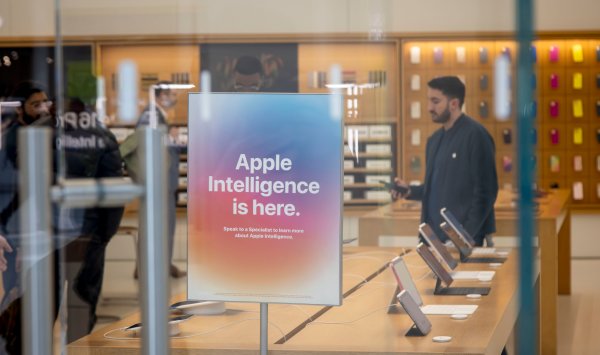 Apple пропустила безумную гонку ИИ. Инвесторам это уже нравится