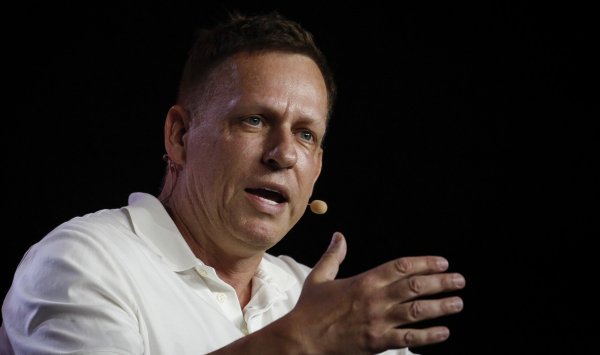 После SoftBank Питер Тиль продает долю Nvidia на фоне слухов о пузыре искусственного интеллекта