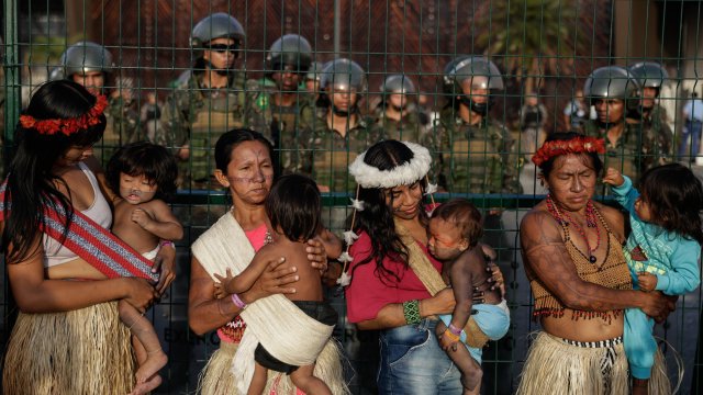 Подведение итогов первой недели COP30 – ключевые вопросы без ответов и зрелищные протесты