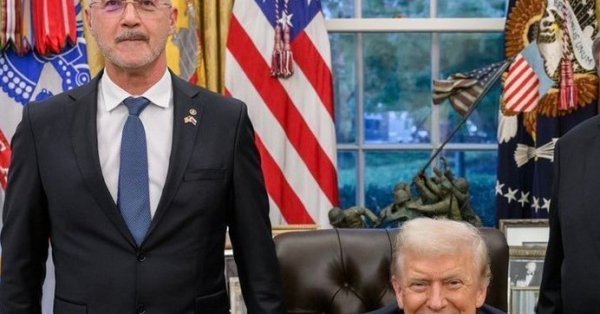 Глава словенской разведки встретился с Трампом, присутствовал также отец Мелании