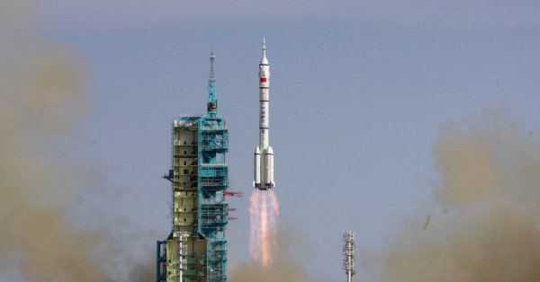 Тайконавты миссии «Шэньчжоу-20» вернулись на Землю