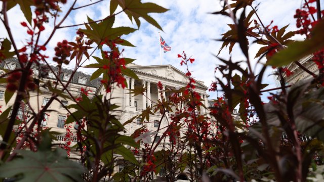 Великобритания готовит временные ограничения на владение стейблкоинами