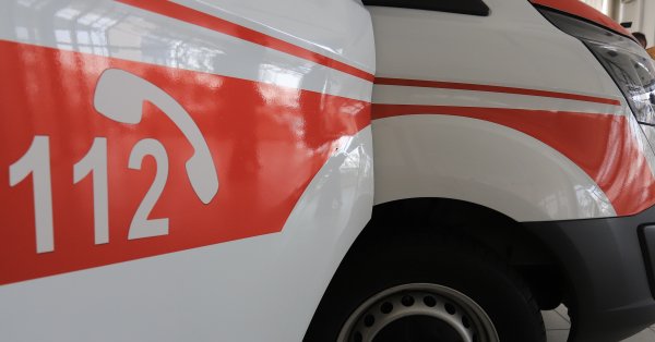 32-летний мужчина находится в опасности для своей жизни после аварии на АМ "Тракия"