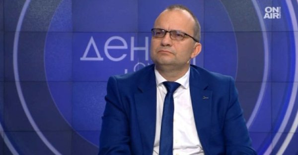 Мартин Димитров: Нет никаких доказательств того, что решение «Лукойла» было согласовано с американской стороной