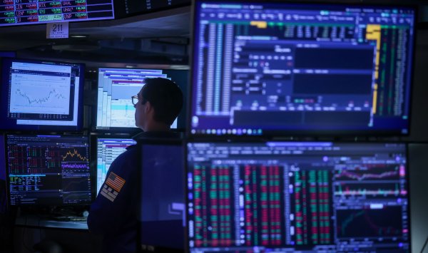 Индекс S&P500 зафиксировал самый большой разворот с апреля, и трейдеры задаются вопросом, почему