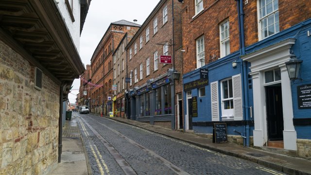 Рынок жилья Великобритании замедляется из-за падения доверия