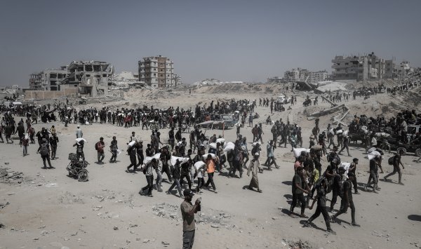 Судан опустошен гражданской войной, к которой мир слеп.