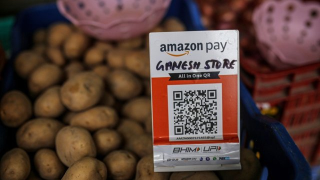 Amazon устанавливает рекорды и поддерживает Nasdaq, Dow Jones демонстрирует рост шестой месяц подряд