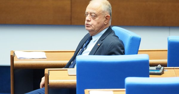 Генерал Атанасов: Если вотум недоверия не пройдет, протесты усилится