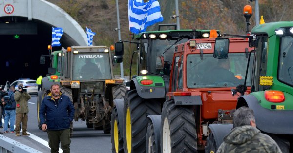 Фермерские блокады продолжаются по всей Греции
