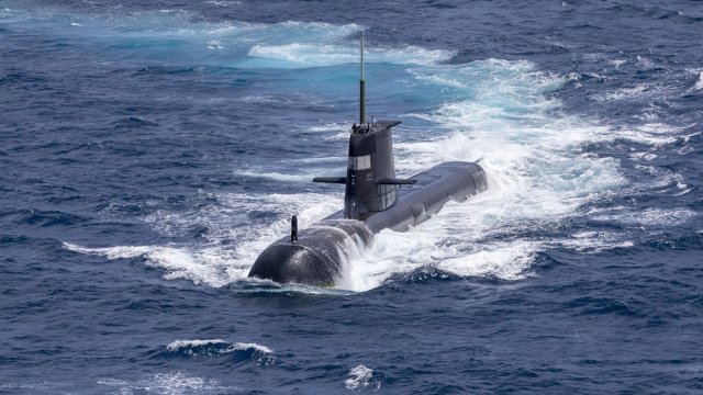 Китайские подводные лодки становятся невидимыми подо толстым льдом и среди звуков Арктики